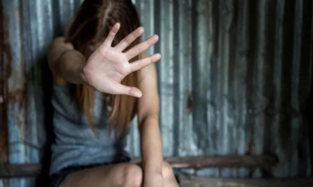 Σταυρούπολη: Στον εισαγγελέα 47χρονος πατέρας για βιασμό της κόρης του